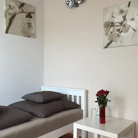 Bed & Breakfast Kleine 5 - Feines Wohnen Auf Zeit 2*