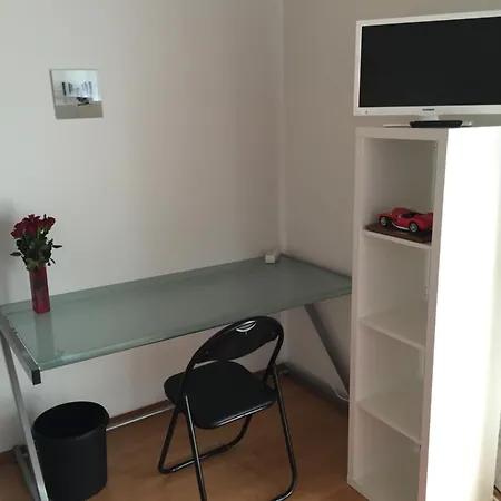 Kleine 5 - Feines Wohnen Auf Zeit Bed & Breakfast 2*