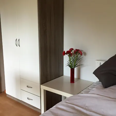 Bed & Breakfast Kleine 5 - Feines Wohnen Auf Zeit 2*