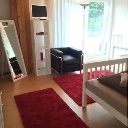Kleine 5 - Feines Wohnen Auf Zeit Bed and Breakfast 2*