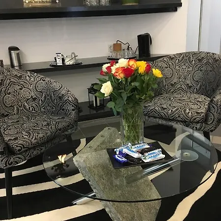 Kleine 5 - Feines Wohnen Auf Zeit Bed & Breakfast 2*