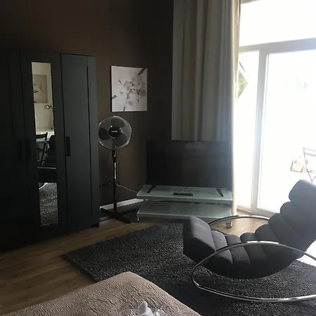 Kleine 5 - Feines Wohnen Auf Zeit Bed & Breakfast 2*